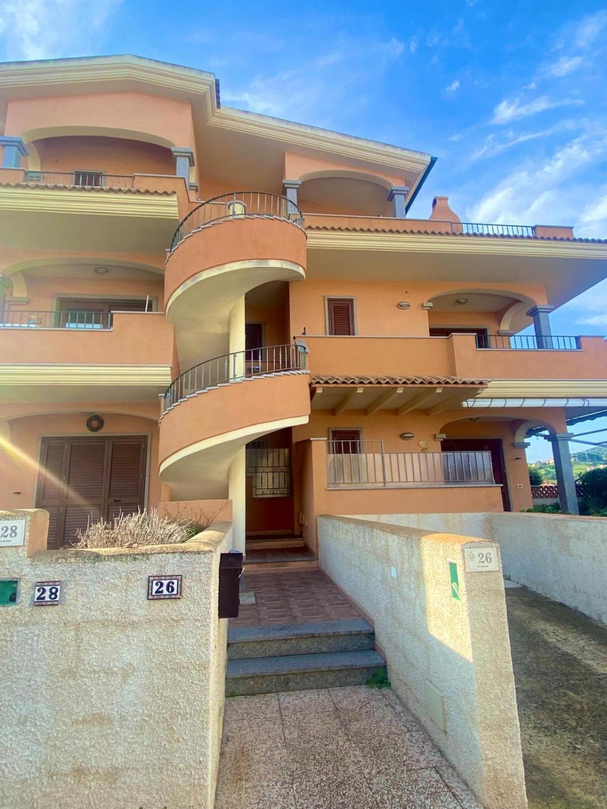 Апартаменты Castelsardo,Lu Bagnu Экстерьер фото